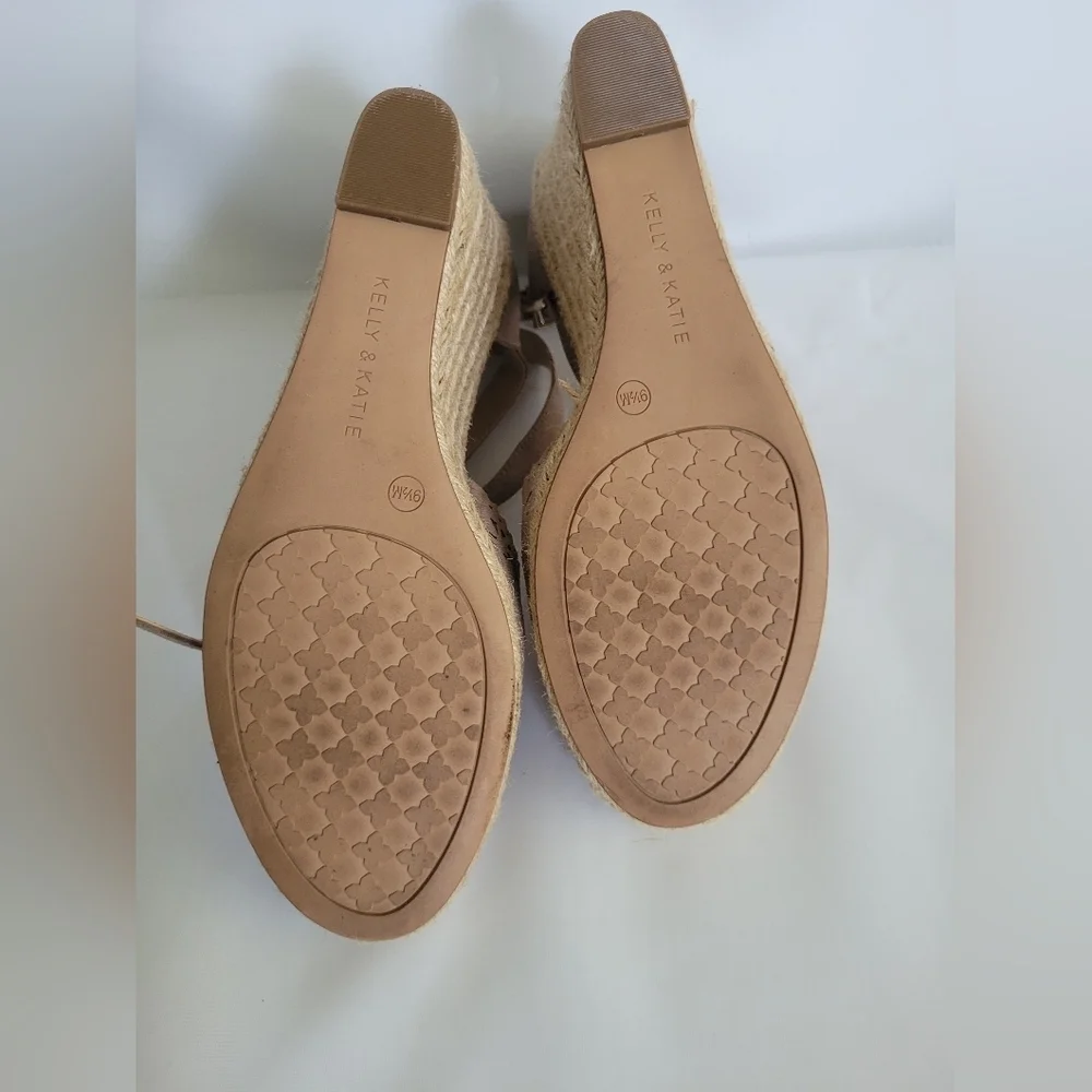 Kelly & Katie Espadrille Wedge Shoes 9.5 Cut Out Excellent Condition